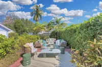 Tropical Cottages Hotels in Marathon