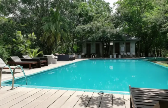 迪亞拉省曼卡達旅館