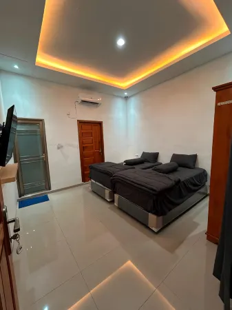 Zero Kost H.Bustomi Отели в г. Tanjung Enim