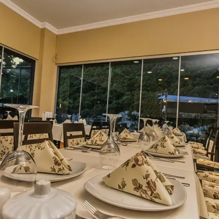 Hill River Hotel