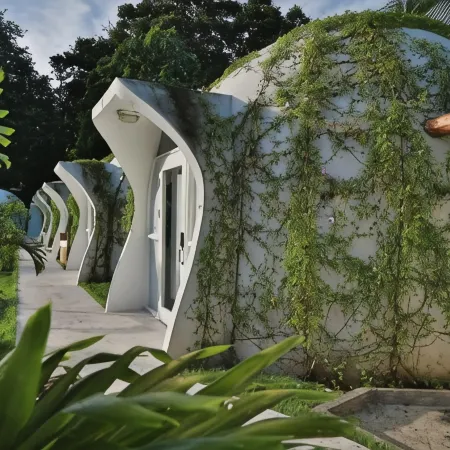 Igloo Beach Lodge