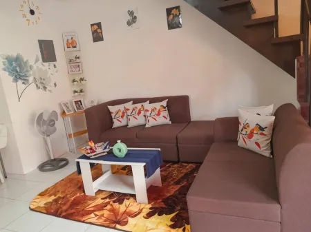 JC's Apartment Отели рядом с достопримечательностью «Руинс»