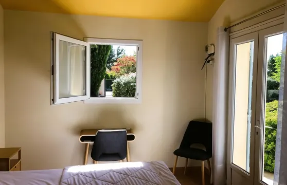 卡斯特爾米雷奧旅館