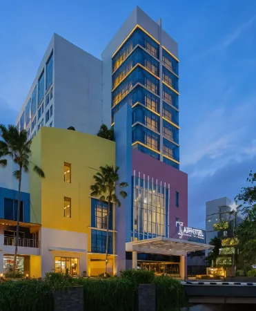 ARTOTEL TS Suites Surabaya Отели рядом с достопримечательностью «Зоопарк Сурабая»