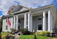 The Revival House Hotel a Adams