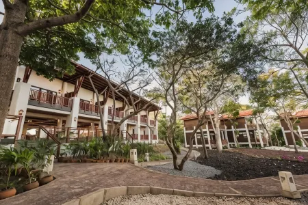 Pacaya Lodge and Spa Отели в г. El Zopilote