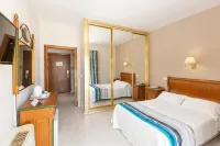Mar Hotels Paguera & Spa Hotels near CR1 Peguera-Cap Andritxol Trail
