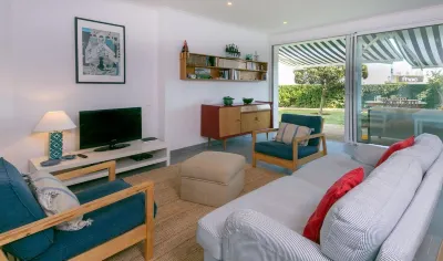 C12 - Sunshine Apartment in Luz Hôtels à : Praia da Luz