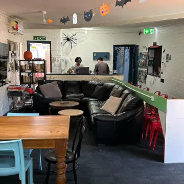 Shiralee Hostel -Note - Valid Passport Required to Check IN