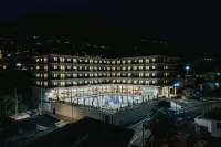Hotel BH Hotels near Underwater Tunnel In The Rocks