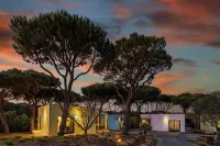 The Magnolia Hotel Hotels in Sao Clemente