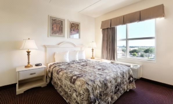 Allure Suites of Fort Myers