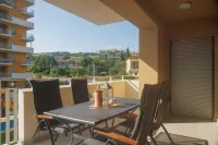 Apartment Sleeps 4 with Sea View