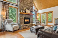 Hot Tub, Fire Pit, Resort Amenities - Exquisite Mountain Escape