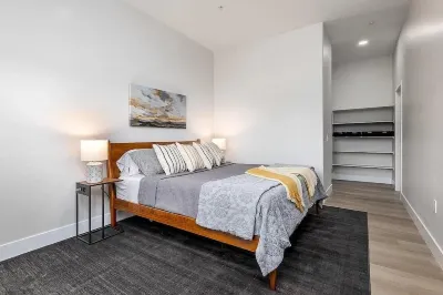 Prime Location Retreat!