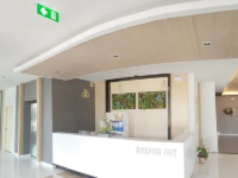 โรงแรมสลีพพิง ทรี โรงแรมในฝาง