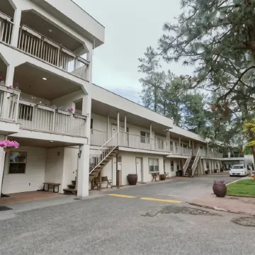 Beachside Motel