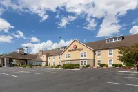 Best Western Plus Revere Inn  Suites Hotels in Intercourse