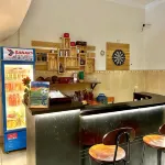 Frontier Hostel & Tours - 바