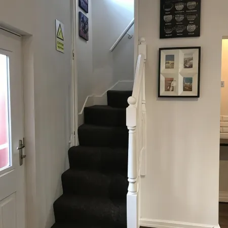3 Bedroom House Close to M6 & M55