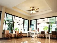Rittiboon Vintage Hotel Hotels in Phrae