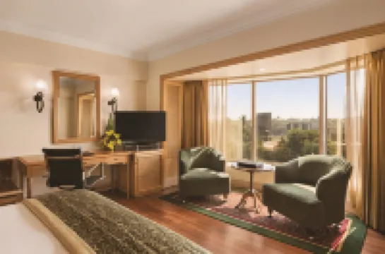 Ramada Plaza by Wyndham Palm Grove