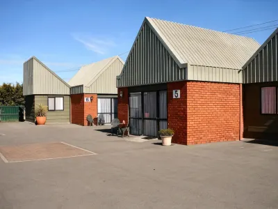193 Aorangi Manor Motel Hotels in Rapaura