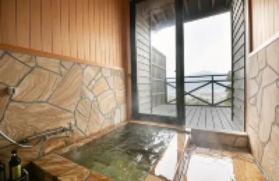 全室半露天付き客室　旅館由布山