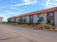 Grand Canyon Inn and Motel - South Rim Entrance Hotels in Williams