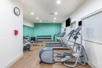 Holiday Inn Express & Suites PRYOR by IHG - gimnasio