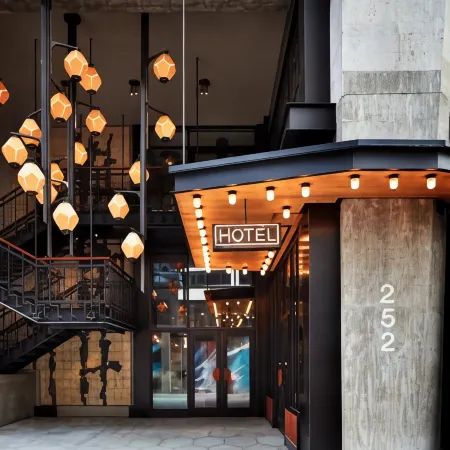 Ace Hotel Brooklyn Отели рядом с достопримечательностью «Союз Холл»