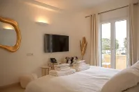 The White Knight Premium Boutique Hotel Hotels in Għajnsielem