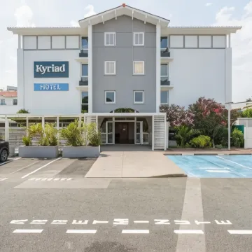 Kyriad Anglet - Biarritz Hotels near Jardin Botanique