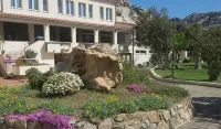 Hotel Nido D'Aquila Hotel in zona Cala Lunga Di Porto Massimo