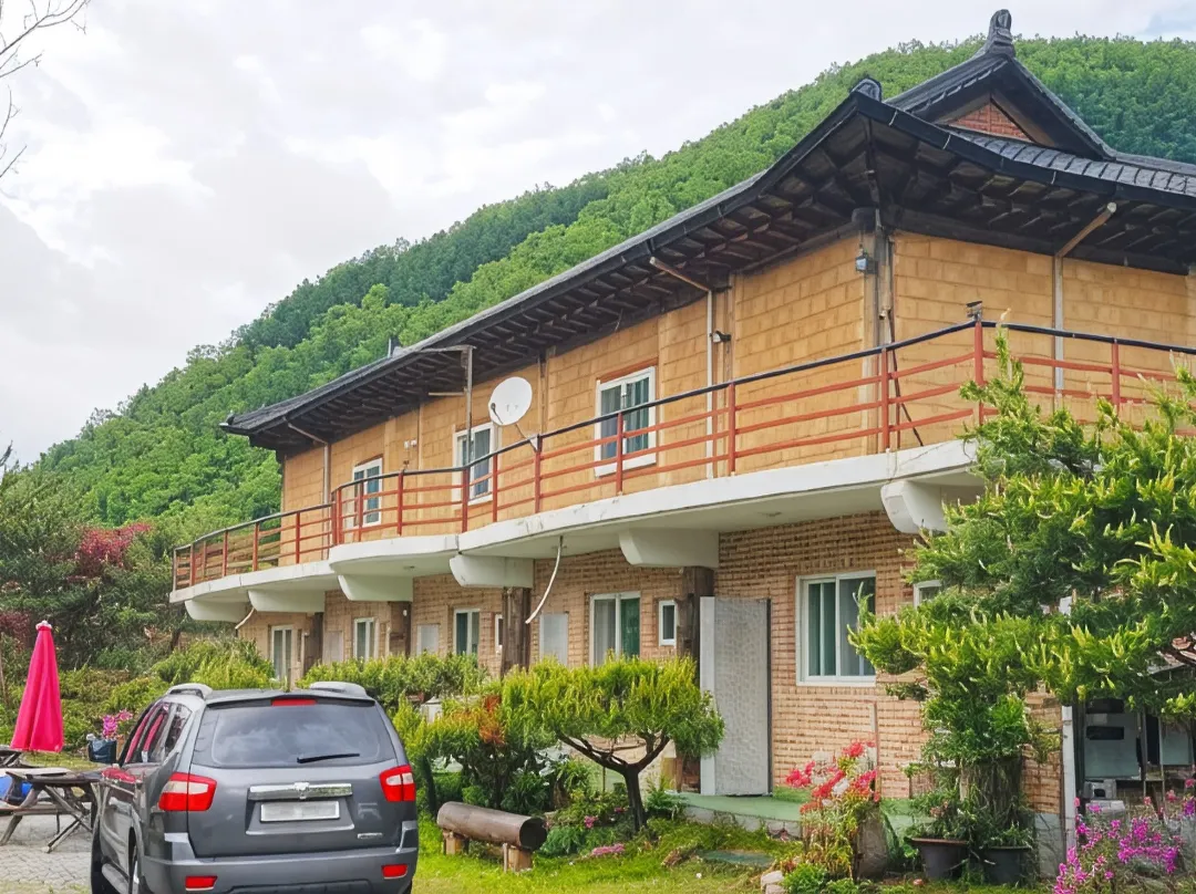 Chuncheon  Baekdu Mountain Guesthouse Pension - Chuncheon-si