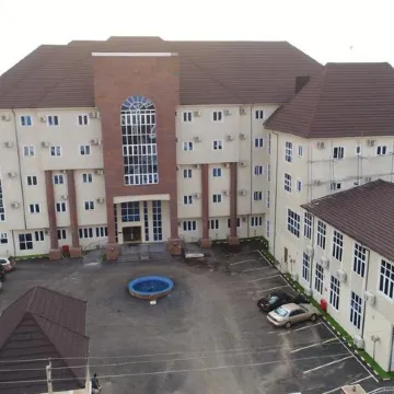 Glo-Ran Hotel and Event Place