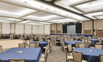 The Lismore Hotel Eau Claire - a DoubleTree by Hilton