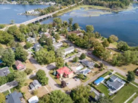 Lake Life Getaway - Condo Near Downtown! Hotels in Douglas