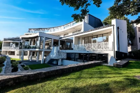 Hotel Stein Collection