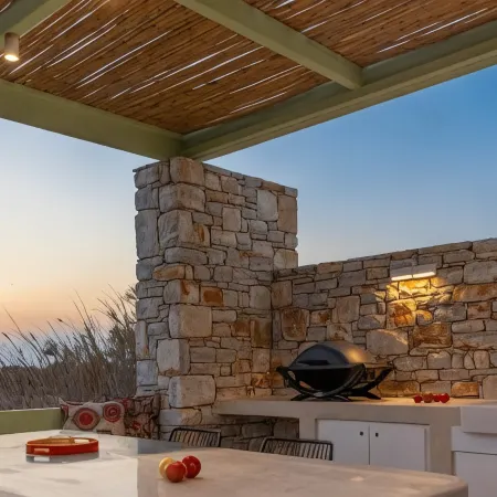Plioni Villas & Suites