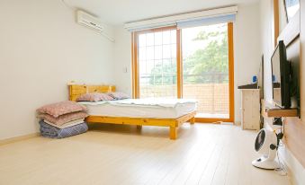 Hongcheon Sinyeong Pension
