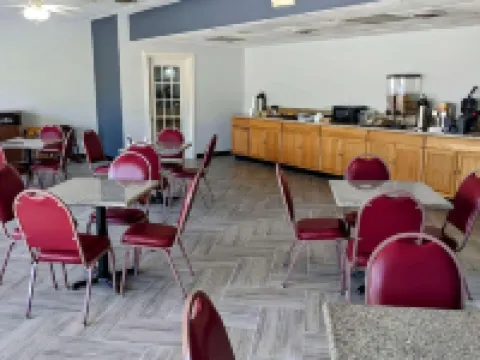 Howard Johnson by Wyndham Hannibal Hotels in Ralls County