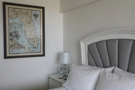 Remote Work Oceanfront Paradise w/ Balcony Fast WiFi