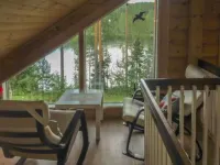 Aurinko - 4 stjerner