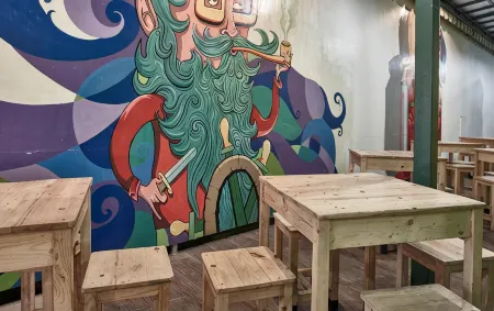 Twins Hotel Отели рядом со станцией Jakartakota Station