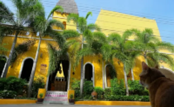 Riad Hua Hin Hotels near Krua Ban Kru