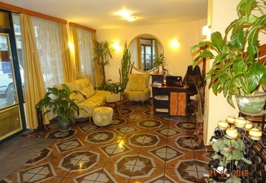 호텔 컬러 로비