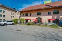 Sure Hotel by Best Western Annecy - parking