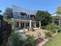 Highgrove Guesthouse Morningside Sandton - Pet friendly