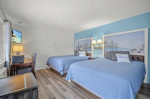 Bluebird Day Inn & Suites - 2-Star